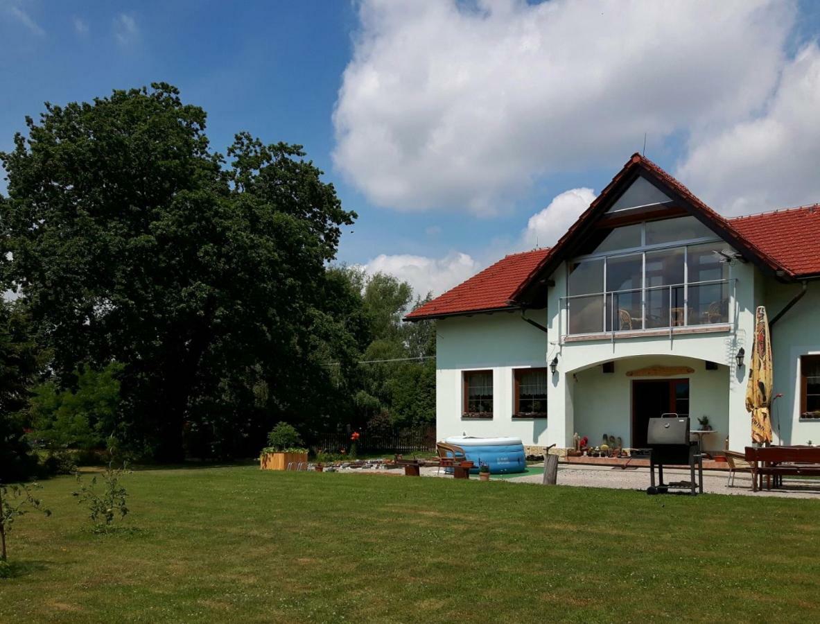 V Prirode Na Okraji Frenstatu Pod Radhostem Apartment Frenstat pod Radhostem Exterior photo